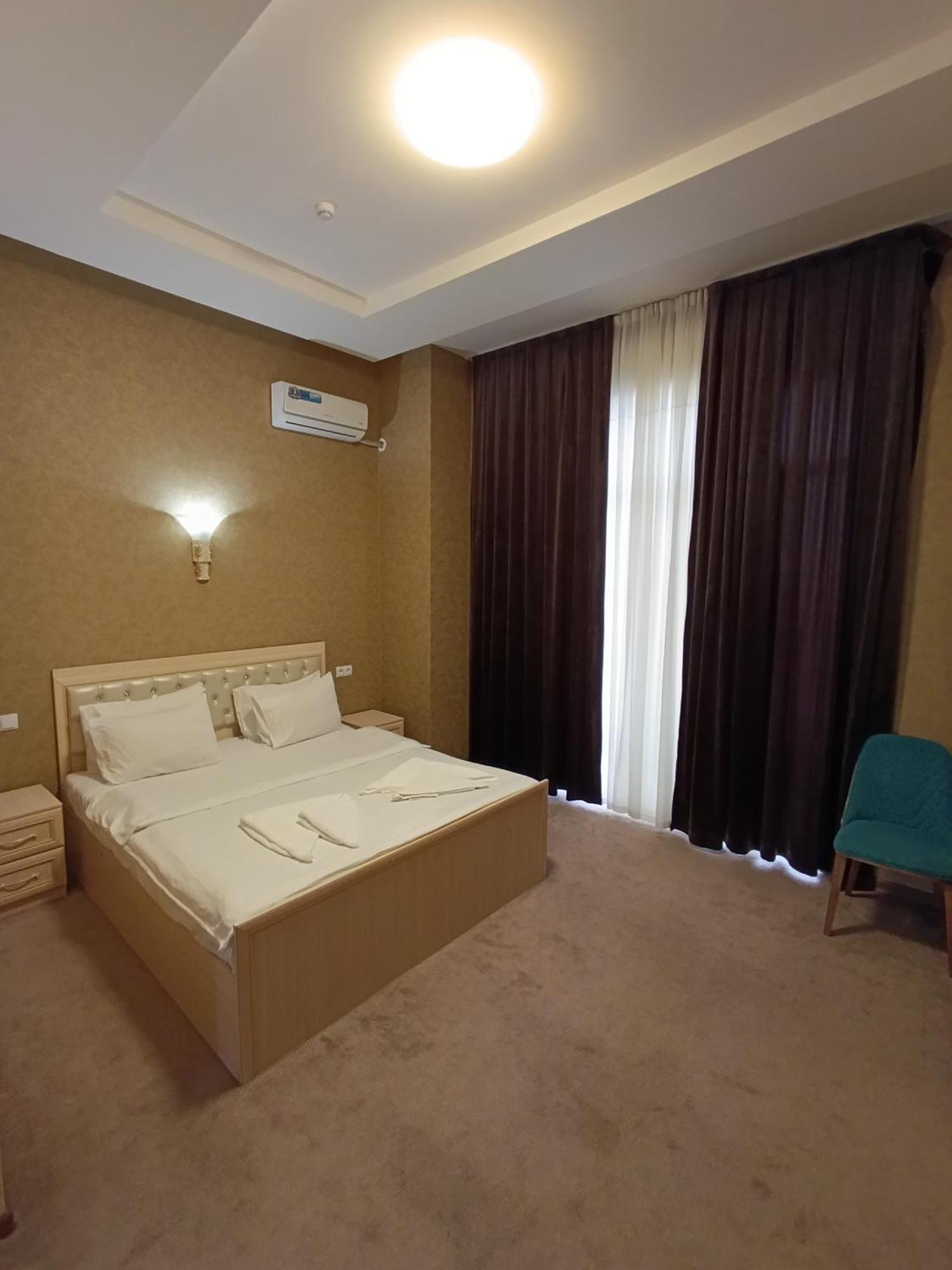 Grand Caravan Tashkent Exterior foto